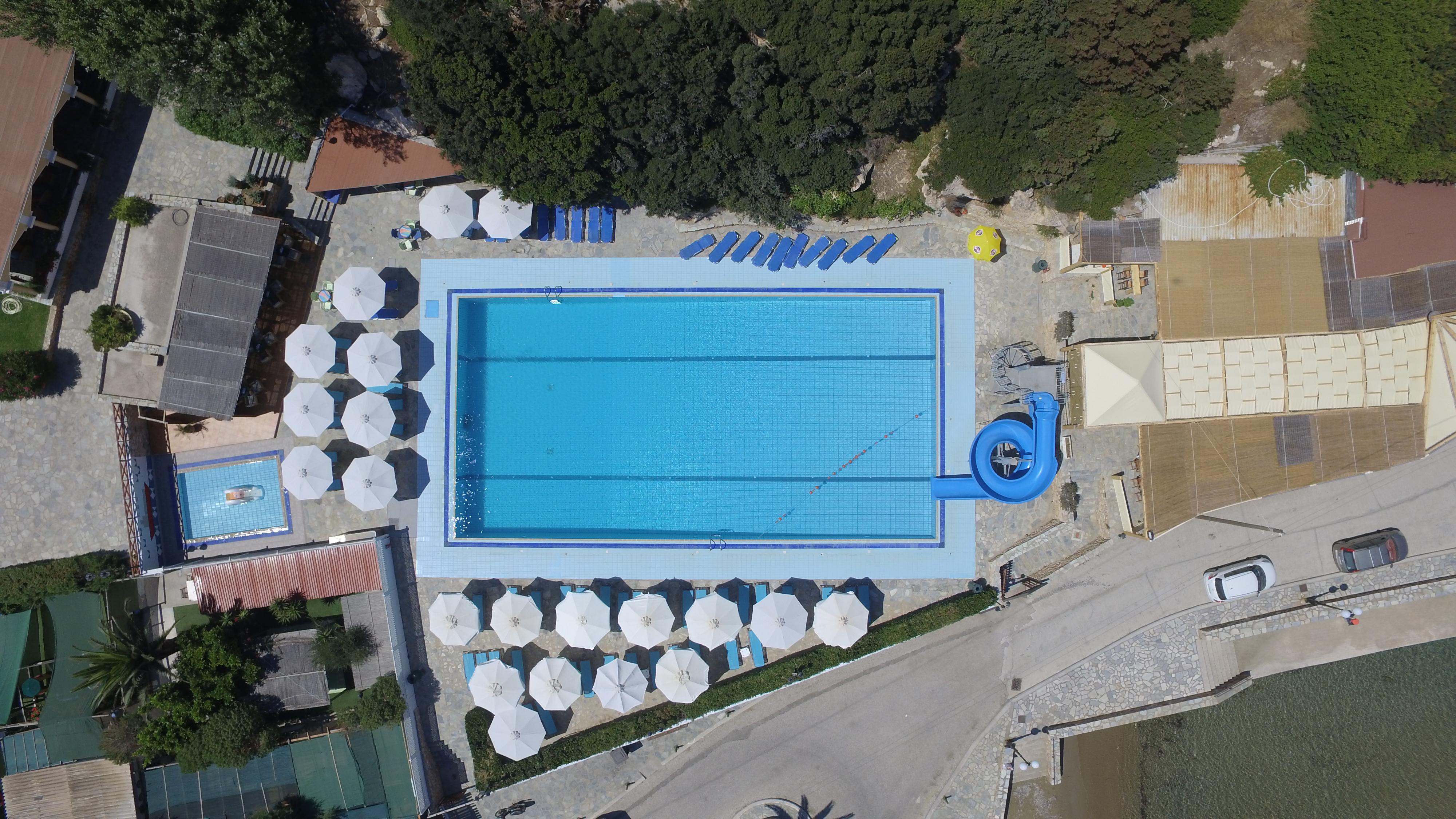 Dolphin Bay Seaside Resort & Suites Galissas Exteriör bild