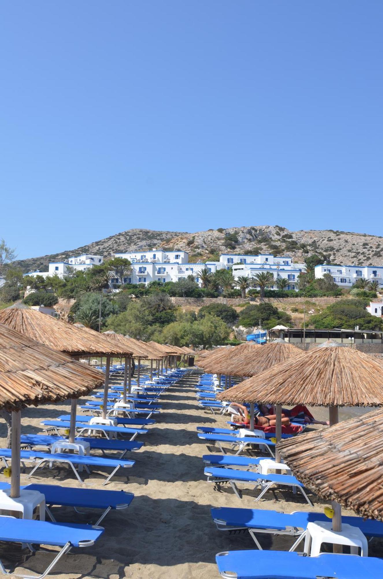 Dolphin Bay Seaside Resort & Suites Galissas Exteriör bild