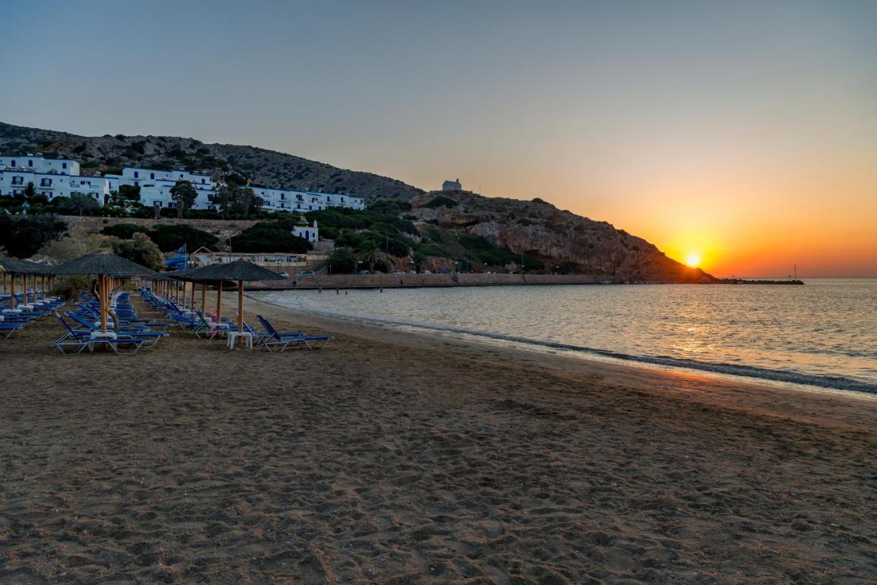 Dolphin Bay Seaside Resort & Suites Galissas Exteriör bild