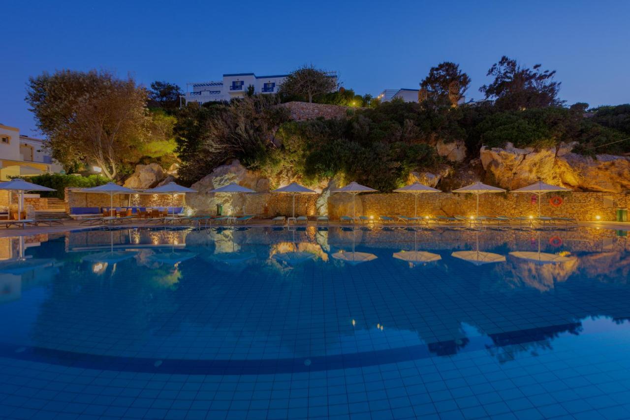 Dolphin Bay Seaside Resort & Suites Galissas Exteriör bild