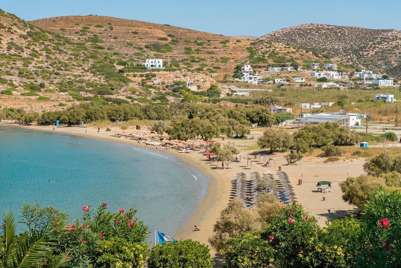 Dolphin Bay Seaside Resort & Suites Galissas Exteriör bild