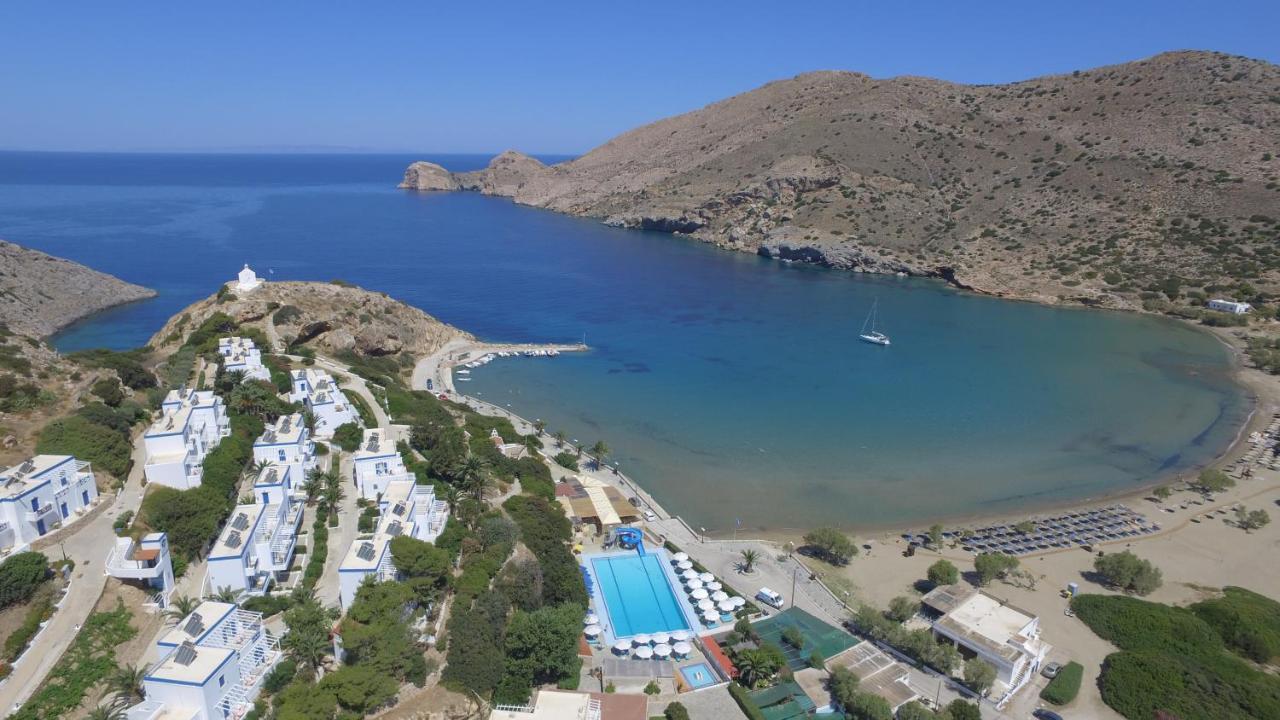 Dolphin Bay Seaside Resort & Suites Galissas Exteriör bild